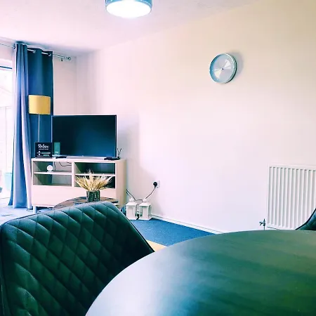 Modern 2-bed House In Stoke Gifford, Nr Parkway Statn, Free Parking Apartmán