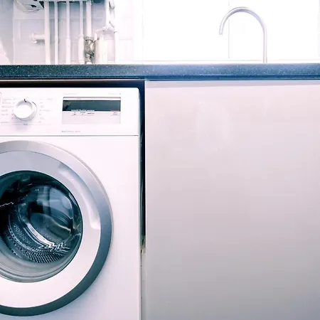 Modern 2-bed House In Stoke Gifford, Nr Parkway Statn, Free Parking Lejlighed Bristol