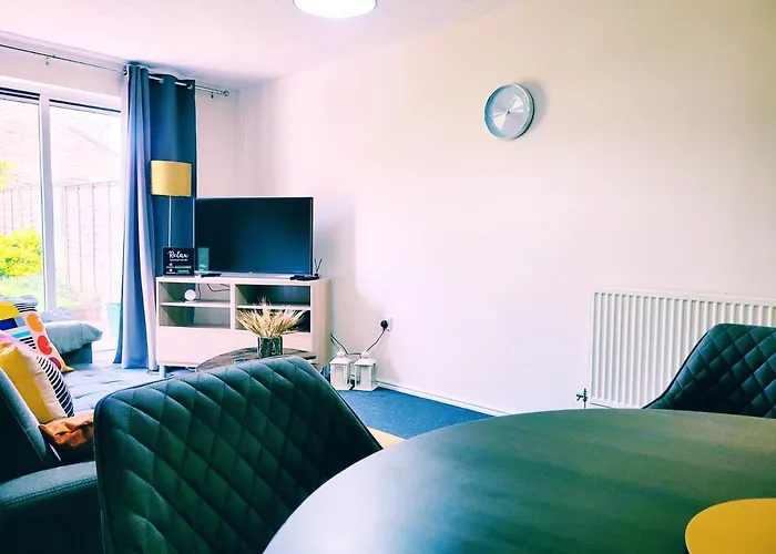 Modern 2-bed House In Stoke Gifford, Nr Parkway Statn, Free Parking Appartement