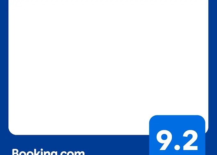 Modern 2-bed House In Stoke Gifford, Nr Parkway Statn, Free Parking